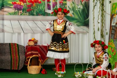 "Цветница" - ДГ Здравец - Пазарджик