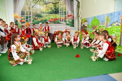 "Цветница" - ДГ Здравец - Пазарджик